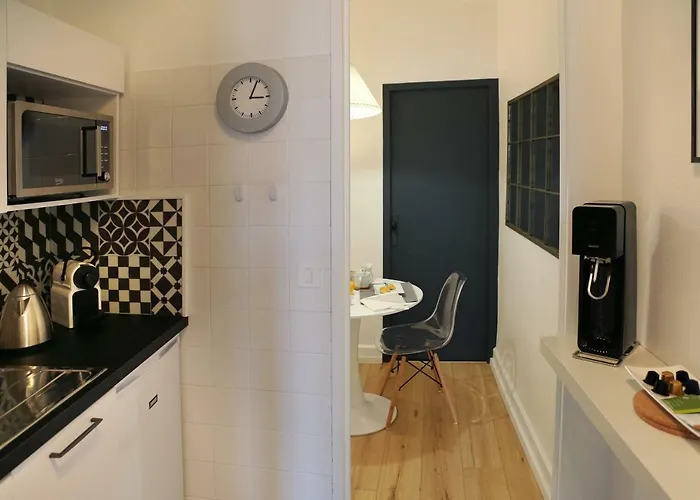 Troisieme Droite 卡奥尔