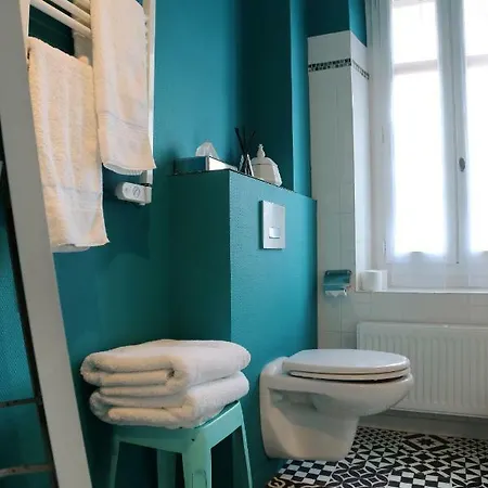 Guest house Troisieme Droite *
