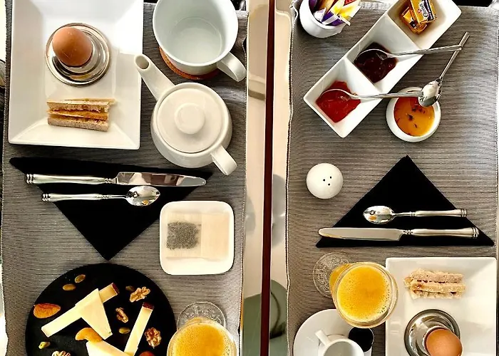 Troisieme Droite Pensionat 3*